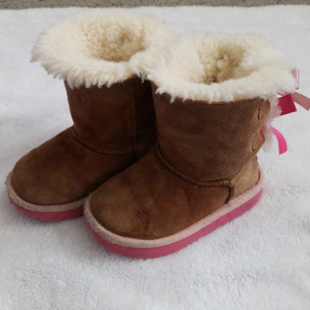 UGG Bailey Bow